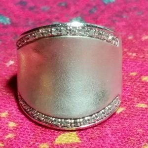 AK sterling silver diamond saddle  ring